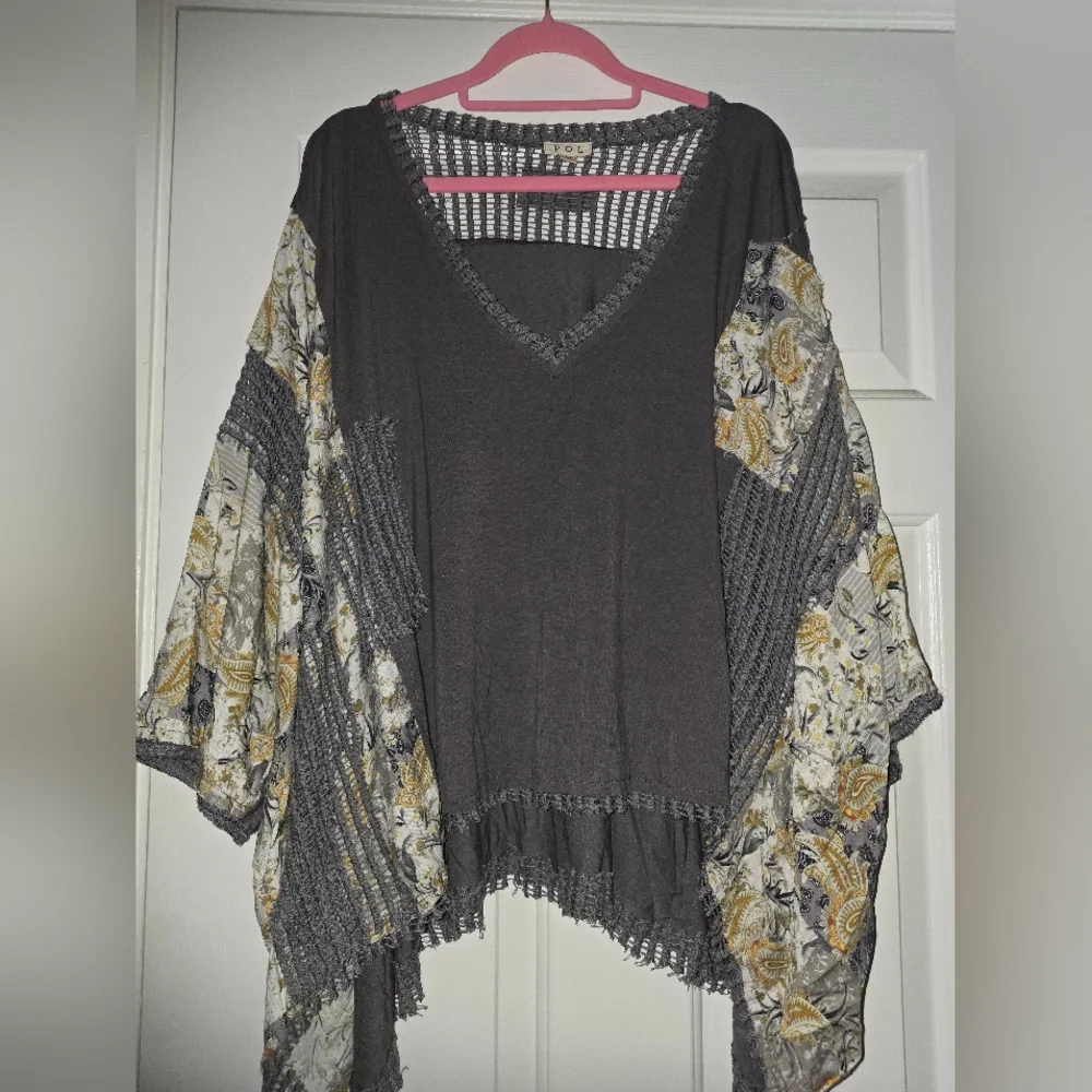 POL Soft V-Neck Boho Top Size M NWOTs - Picture 1 of 5